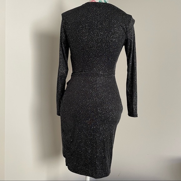 ⭐️HOST PICK 🤩NEW Black Glitter Bodycon Dress 🖤 -Twist knot gathered🪩 - Picture 2 of 10